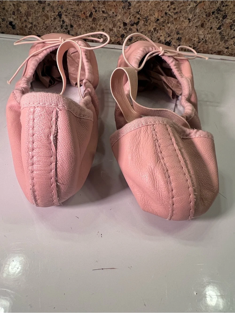 Bloch Girl’s Size 10 Pink Leather Ballet Flats with Elastic Tie NWOT Full Sole